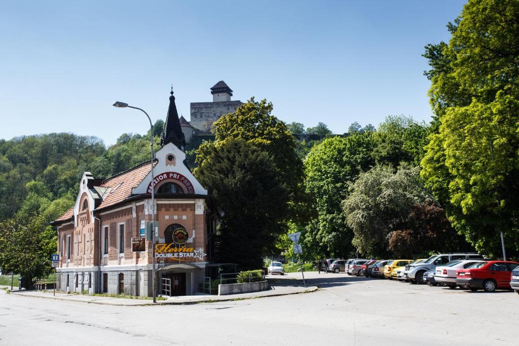 Fotografie z fotogalerie ubytování Penzion Pri Parku v destinaci Trenčín
