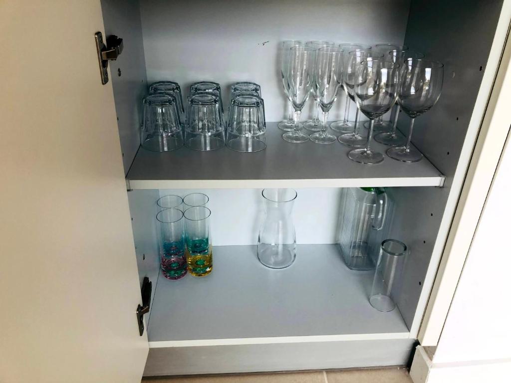 Kuchyňa alebo kuchynka v ubytovaní SunAndBed Punta del Cavall
