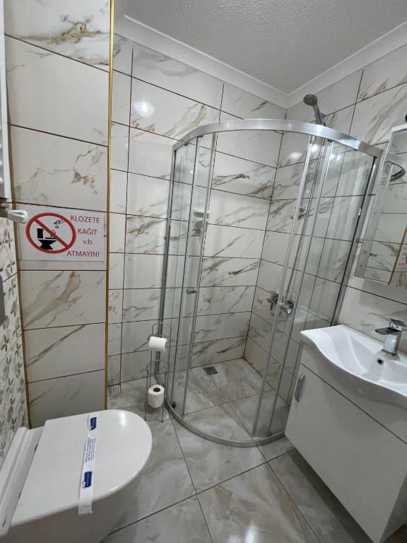 Koupelna v ubytování TEKİNLER OTEL