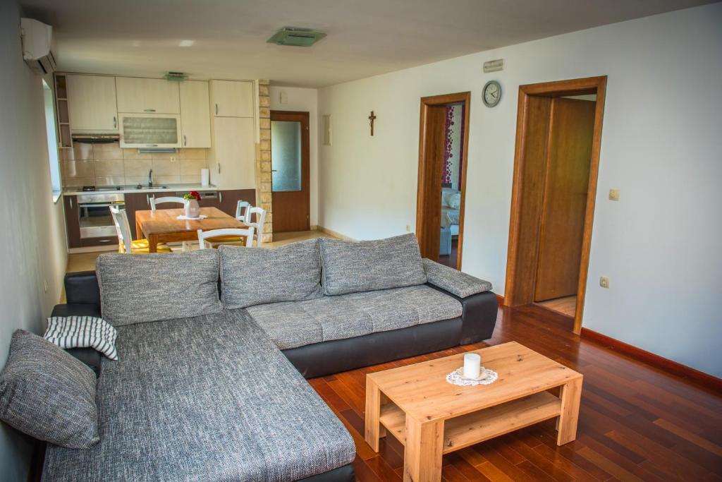 Kuchyň nebo kuchyňský kout v ubytování Apartman Josip