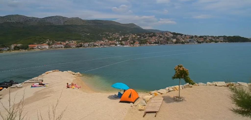 Fotografia z galérie ubytovania A2 - apt near beach w patio parking and grill v Splite