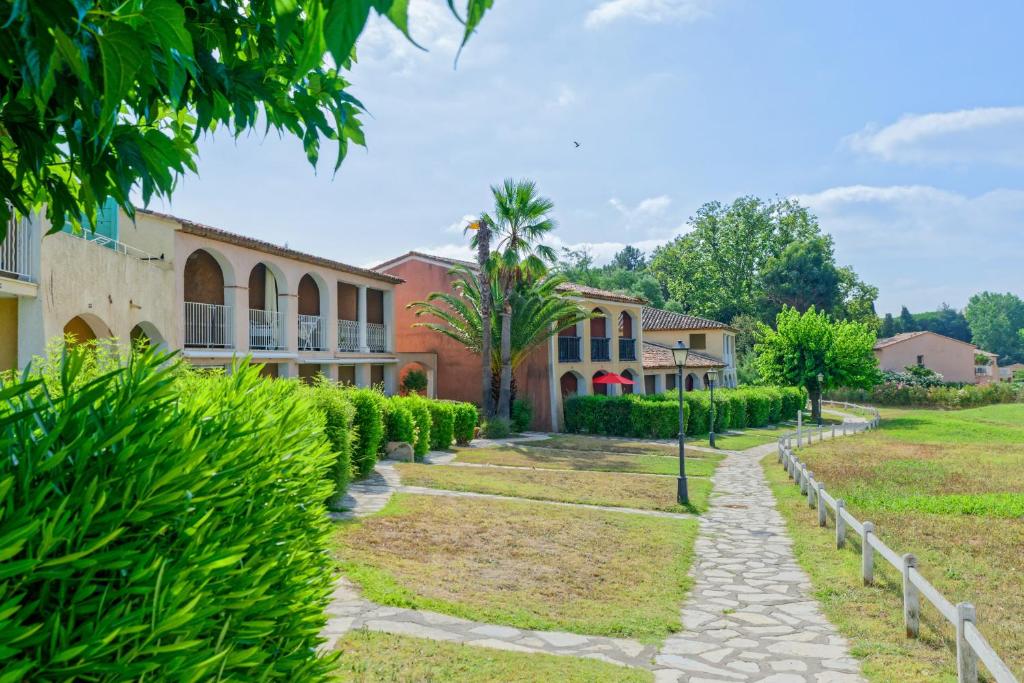 Zahrada ubytování Résidence Pierre & Vacances Les Parcs de Grimaud