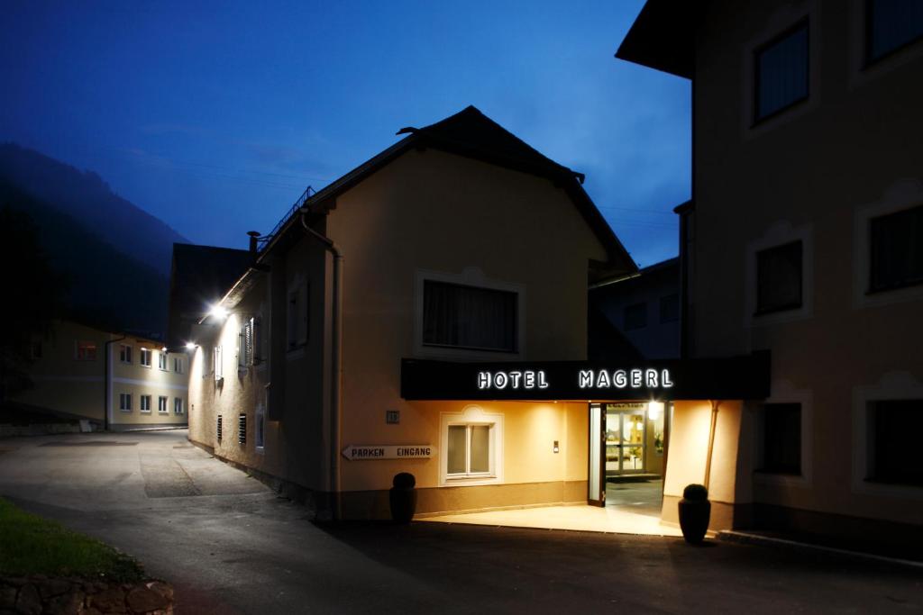 Budova, kde se hotel nachází
