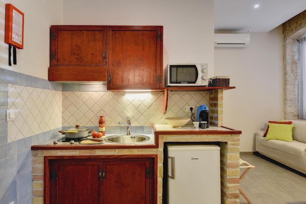 Mimoza Old Town Pula Apartments - 7