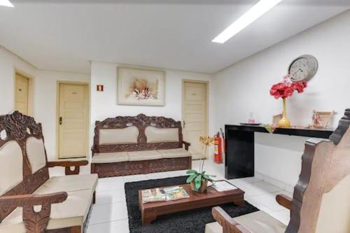 HOTEL PRESIDENTE