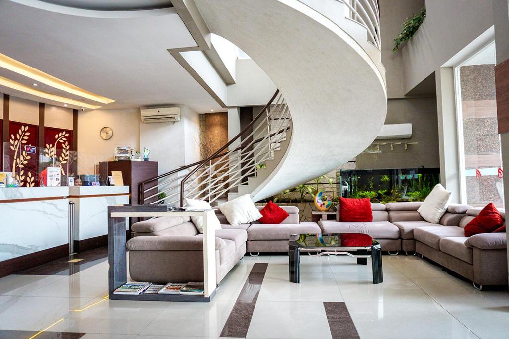Posezení v ubytování Andelir Hotel Simpang Lima Semarang
