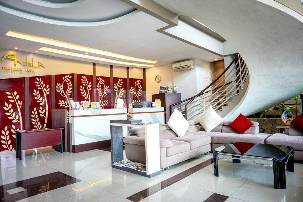 Posezení v ubytování Andelir Hotel Simpang Lima Semarang