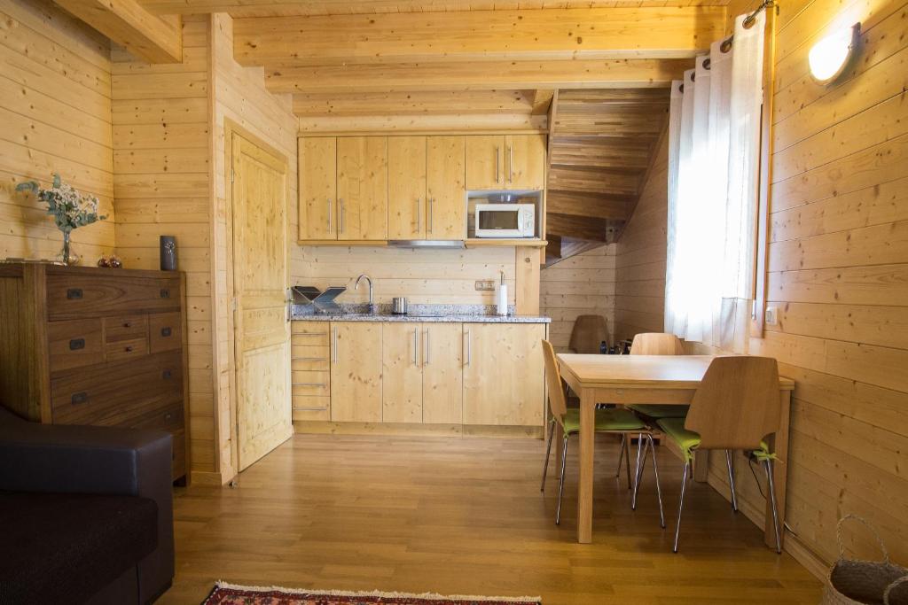 Kuchyňa alebo kuchynka v ubytovaní Casa MARAVILLA 8 pax. Deporte y relax exclusivo!