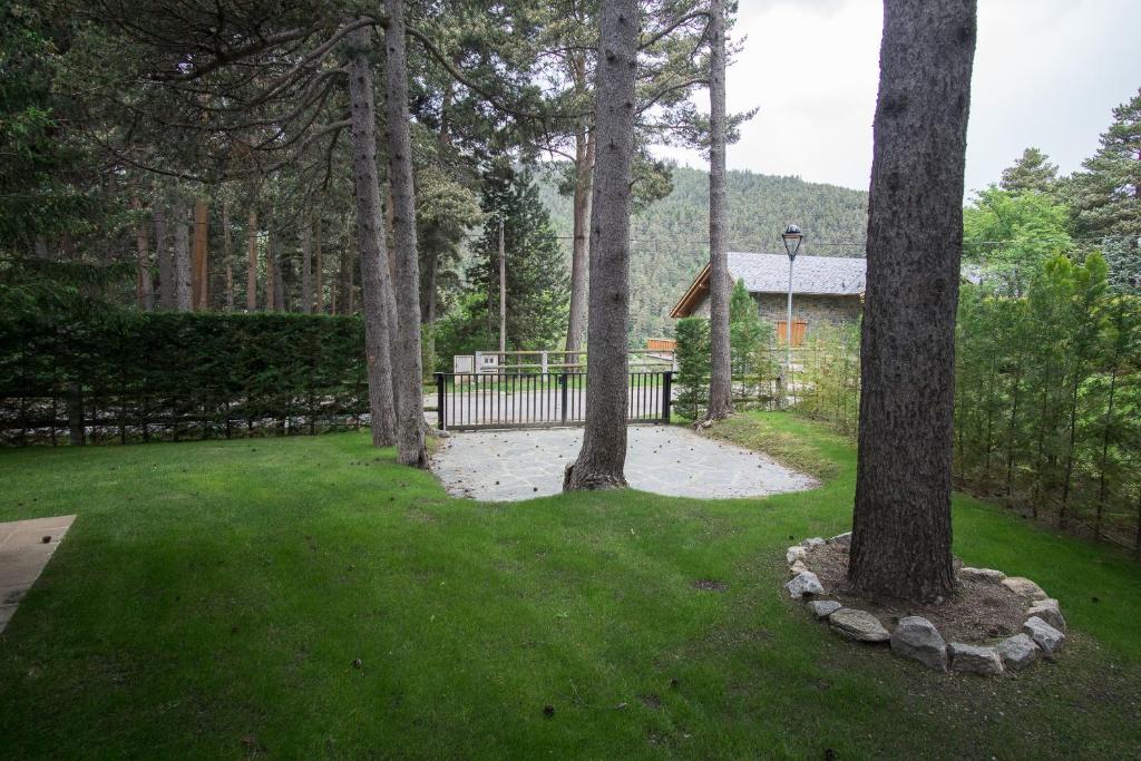 Vonkajšia záhrada v ubytovaní Casa MARAVILLA 8 pax. Deporte y relax exclusivo!