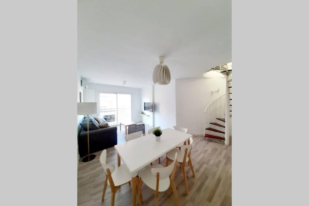 Posedenie v ubytovaní Apartamento con Solarium by DV Properties #P5H3
