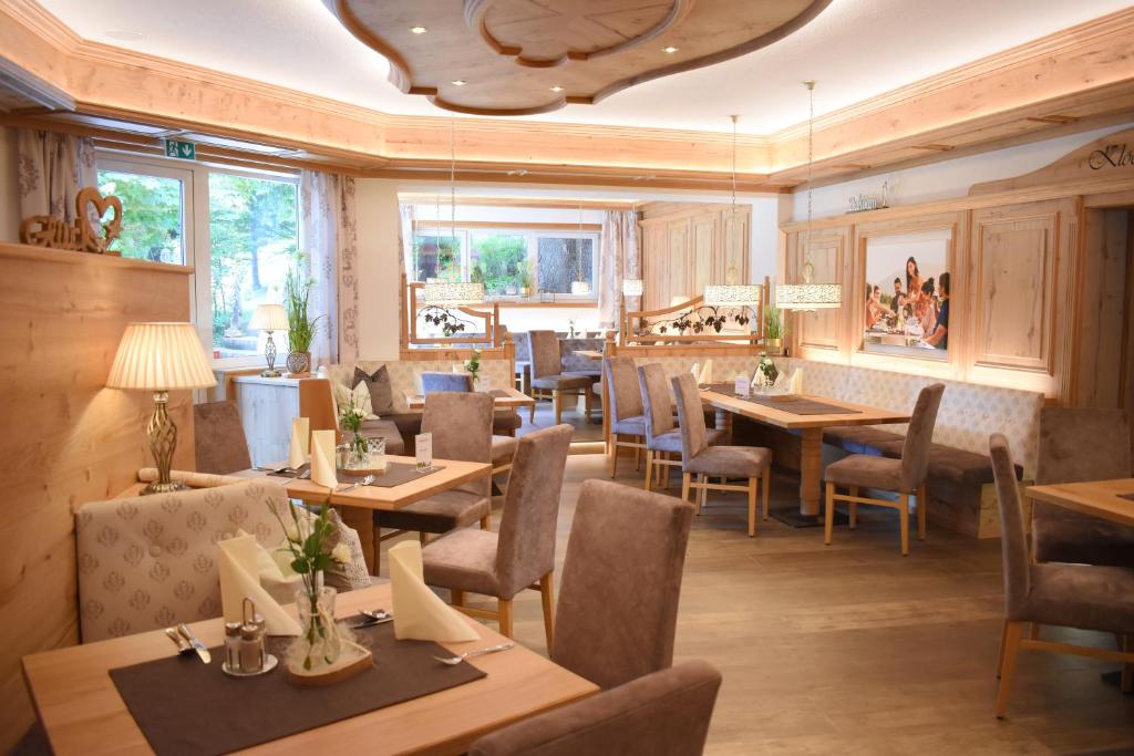 Istumisnurk majutusasutuses Gartenhotel Kloepferkeller