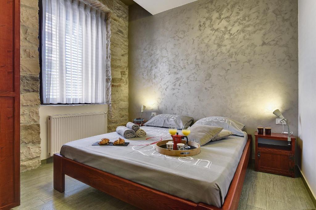 Mimoza Old Town Pula Apartments - 1