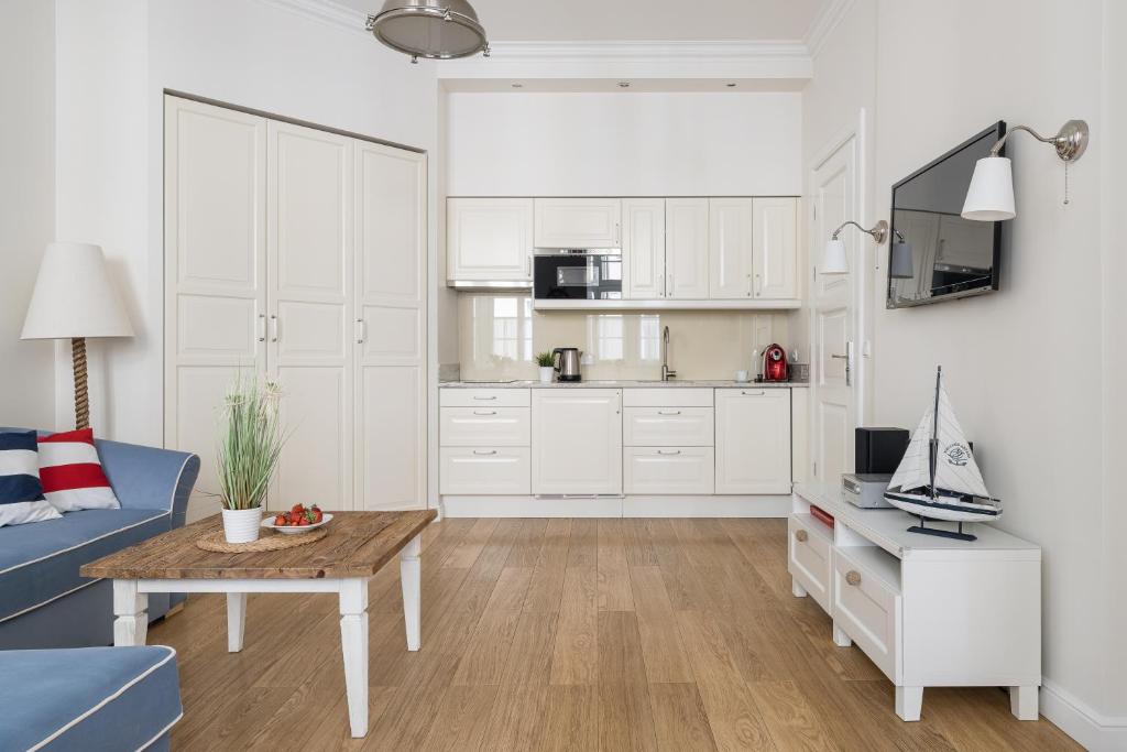 Sanhaus Apartments - One-Bedroom Apartment - 4/1A Helska Street