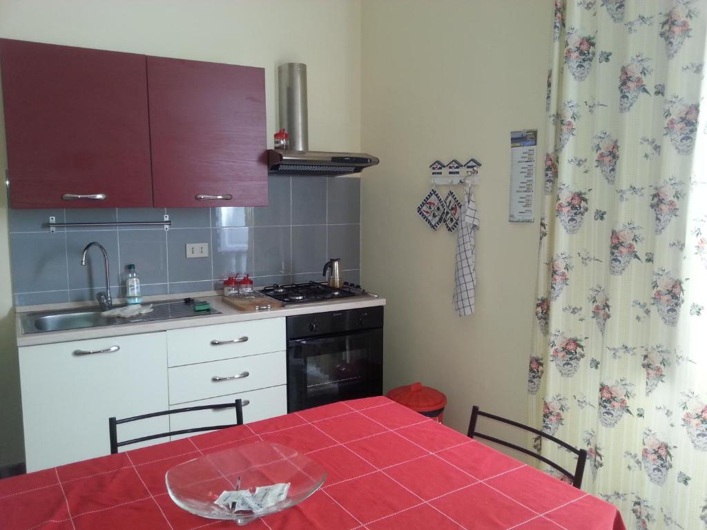 A kitchen or kitchenette at Il Giardino Del Purgatorio