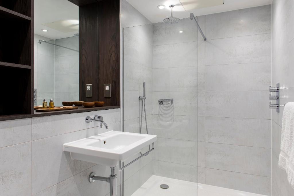 COVE Cannon Street - Resim 3