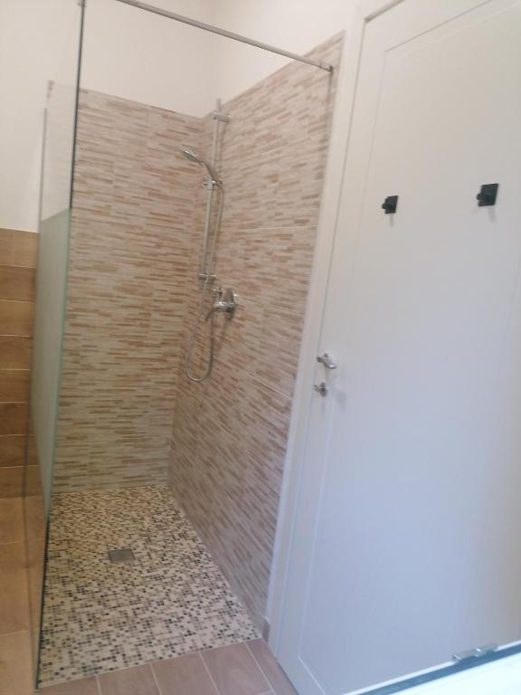 CASA DELLE GUARDIE b&b - Habitación Triple Con Baño Privado