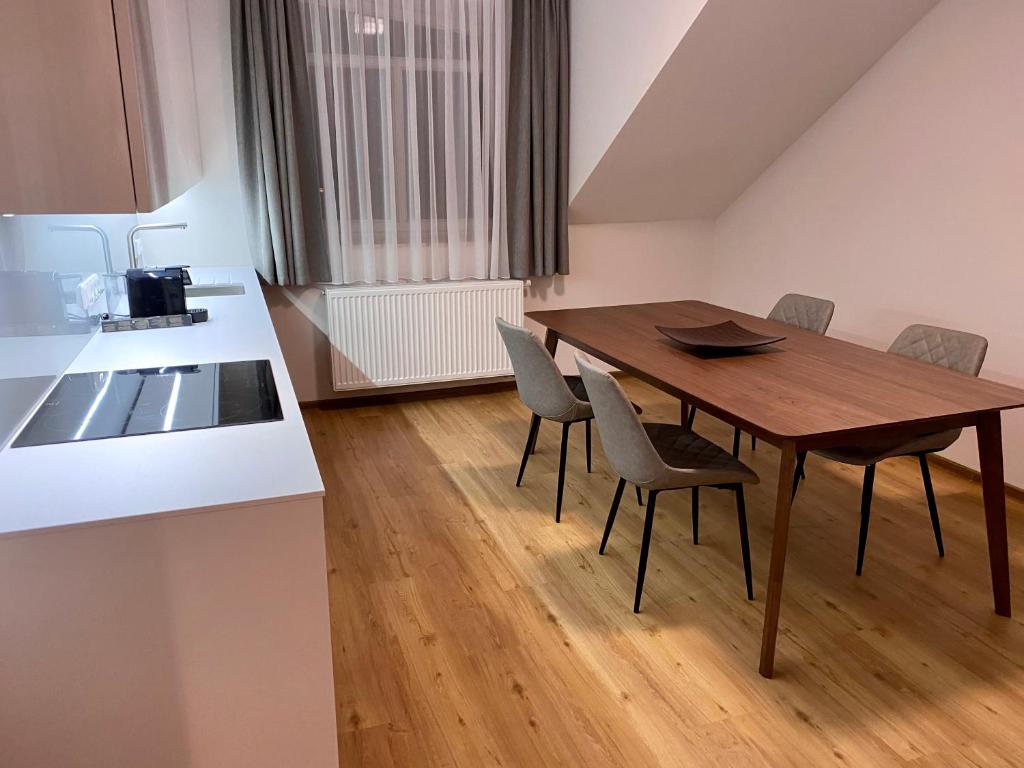 Kuchyňa alebo kuchynka v ubytovaní Dobré časy Apartment