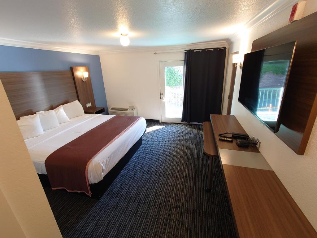 Reagan Resorts Inn photo