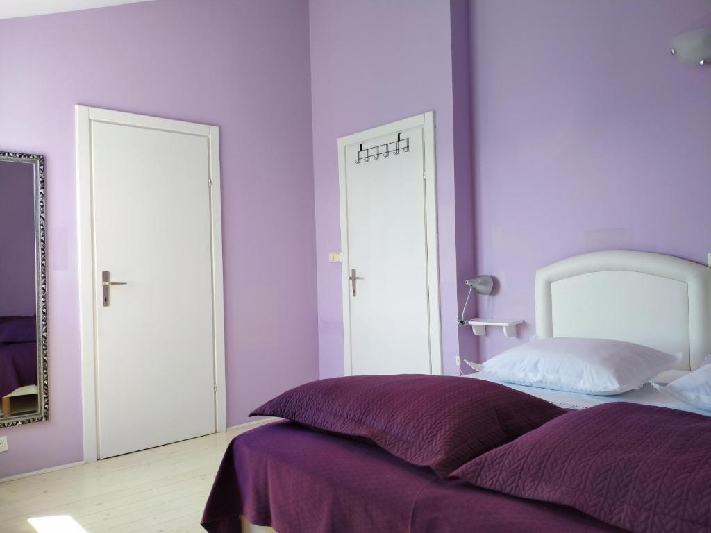 Posteľ alebo postele v izbe v ubytovaní Cheerful two bedroom cottage with panoramic view in Celina