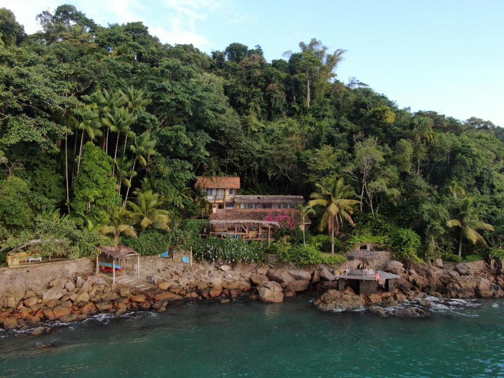  Refugio entre mar e mata
