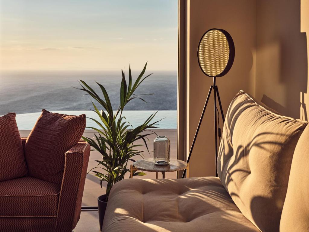 Posezení v ubytování Etheria Luxury Villas & Suites