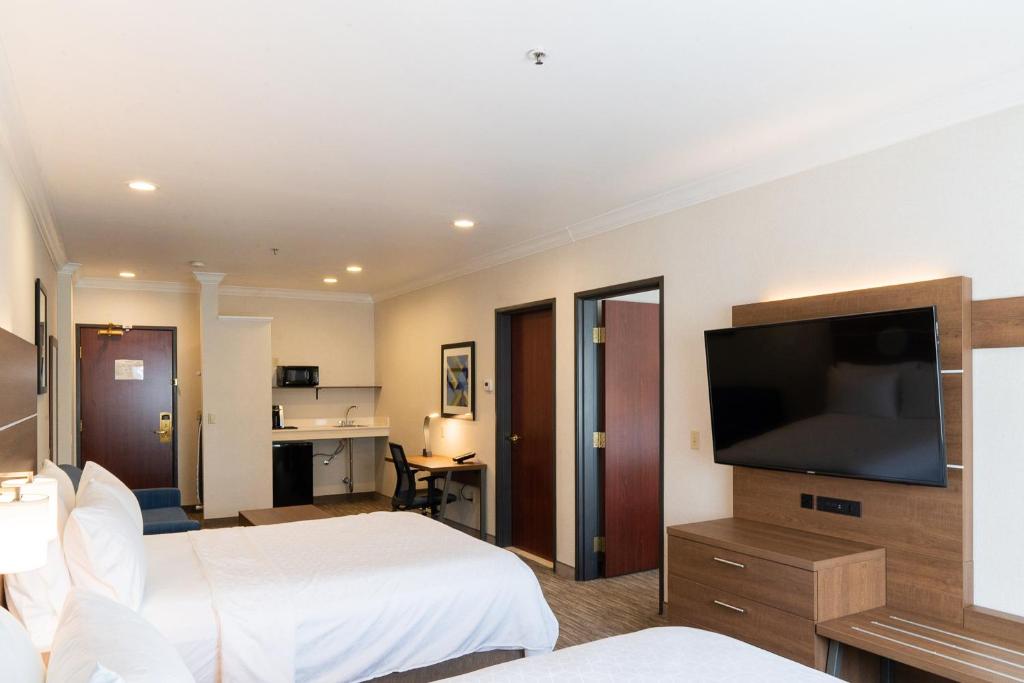 Holiday Inn Express Davis-University Area by IHG photo