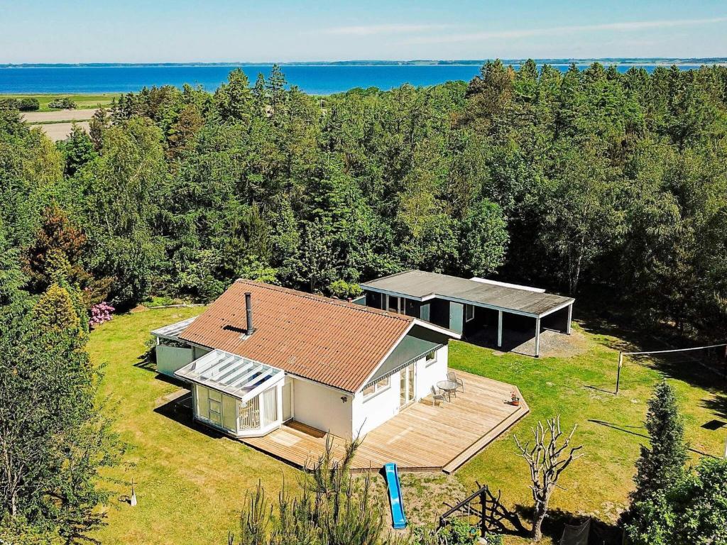 A bird's-eye view of 6 person holiday home in H jslev
