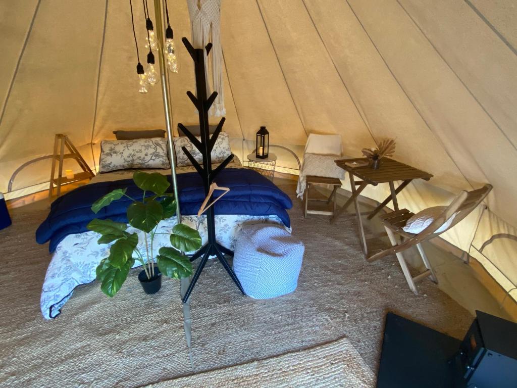 Postel nebo postele na pokoji v ubytování Mansfield Glamping - ADULTS ONLY