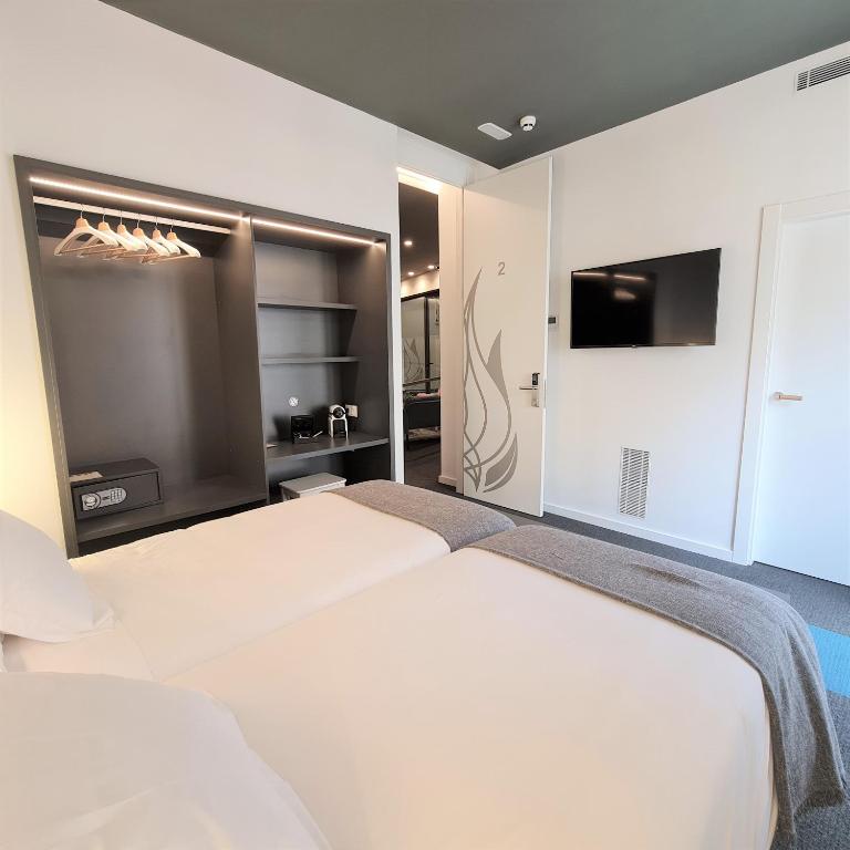 PLAZA VIEW, Valencia – Updated 2023 Prices