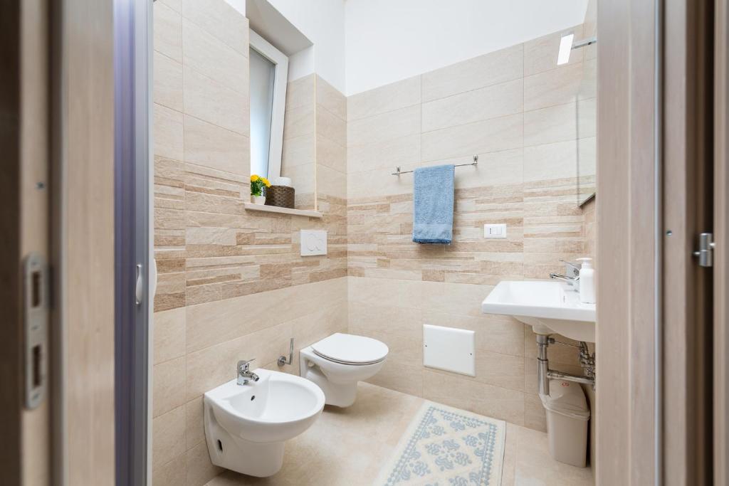 A bathroom at Tramontana Tre Archi B&B