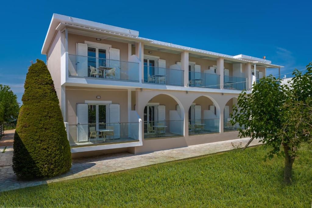 Breeze Luxury Rooms - 11