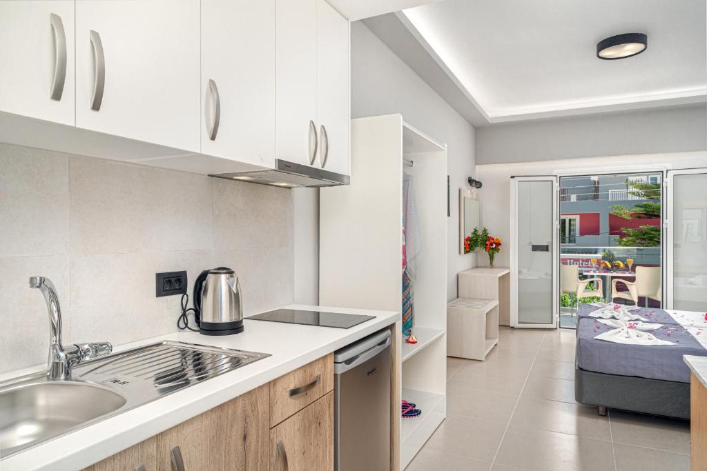 Breeze Luxury Rooms - 6