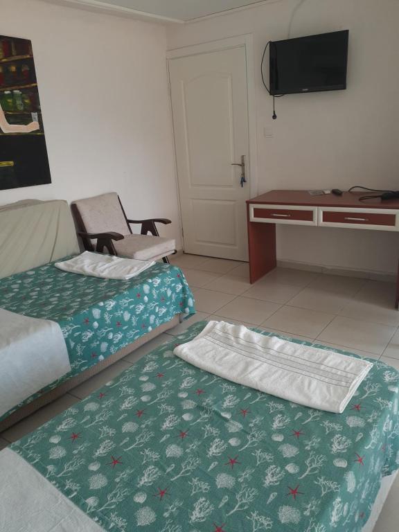 Samos Apart Pension - Standard Triple Room