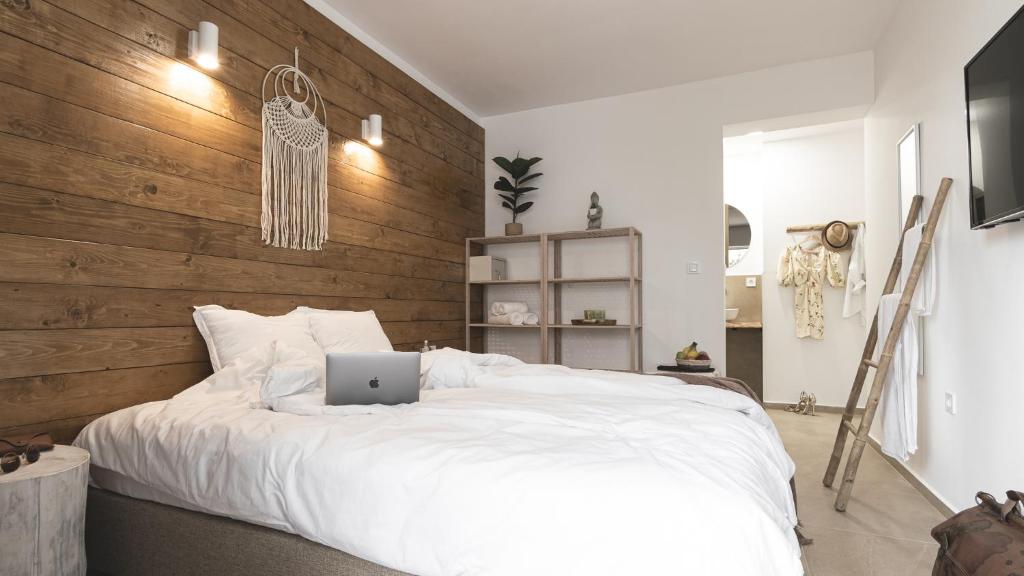 Queen Room with Balcony