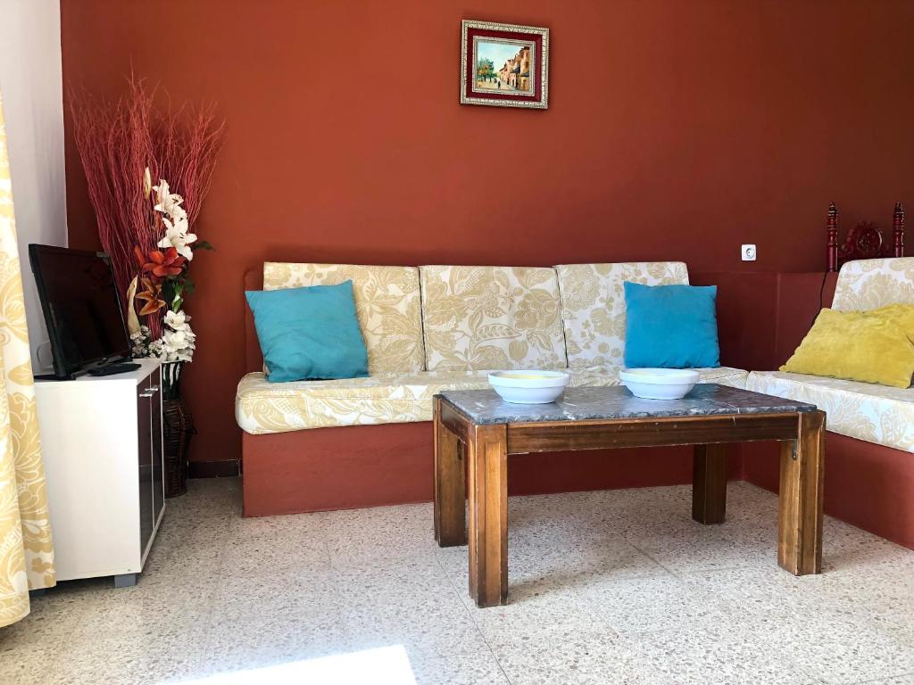 Posedenie v ubytovaní PORT SOTAVENT 2C - Apartamento en la Marina de Empuriabrava - piscina comunitaria, - parking - vistas al canal - cerca centro y playa