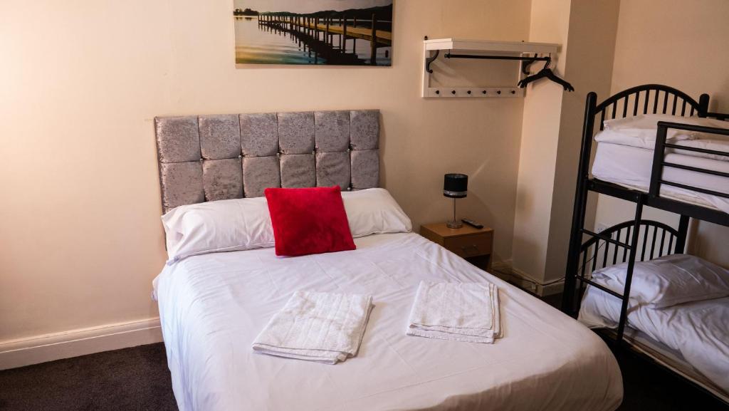 Hello Roomz - Pleasure Beach - 
