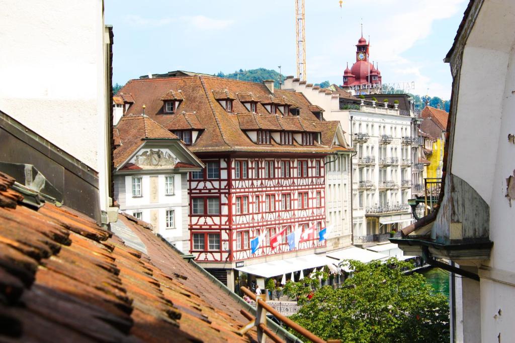 ROESLI Guest House - Resim 27