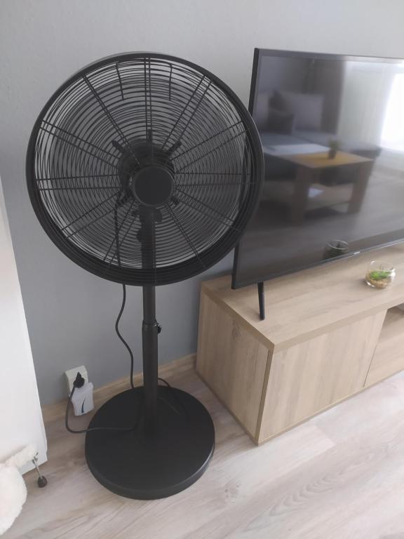 Telewizja i/lub zestaw kina domowego w obiekcie Krénusz Vendégház 3.