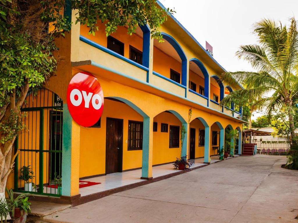 Gallery image of OYO Hotel Miramar, Loreto in Loreto