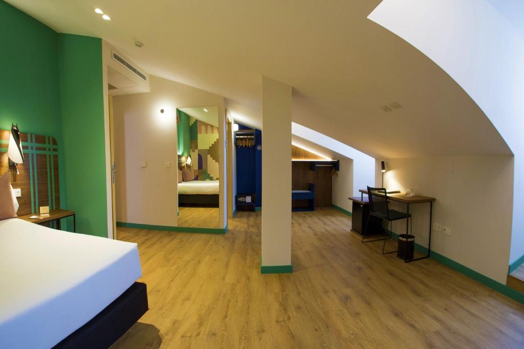 Hotel Plaza De La Paz - Полулюкс