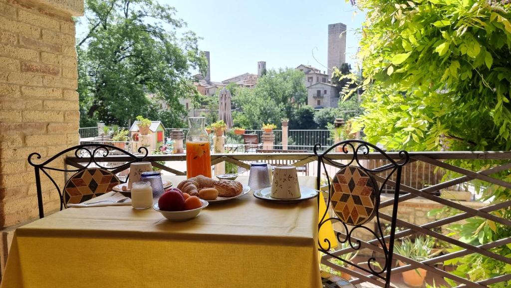 Antico Borgo Piceno - Double Room With Extra Bed