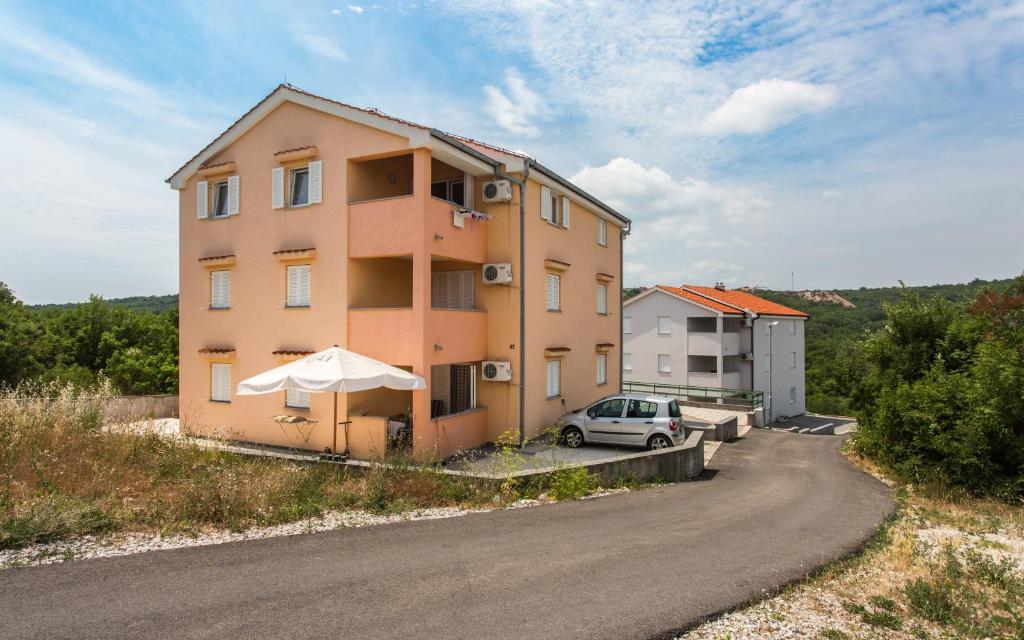 Budynek, w którym mieści się apartament
