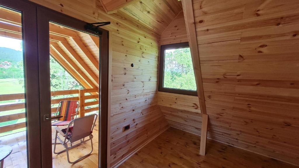 Gambar di galeri bagi Livaditsa Kremna di Kremna