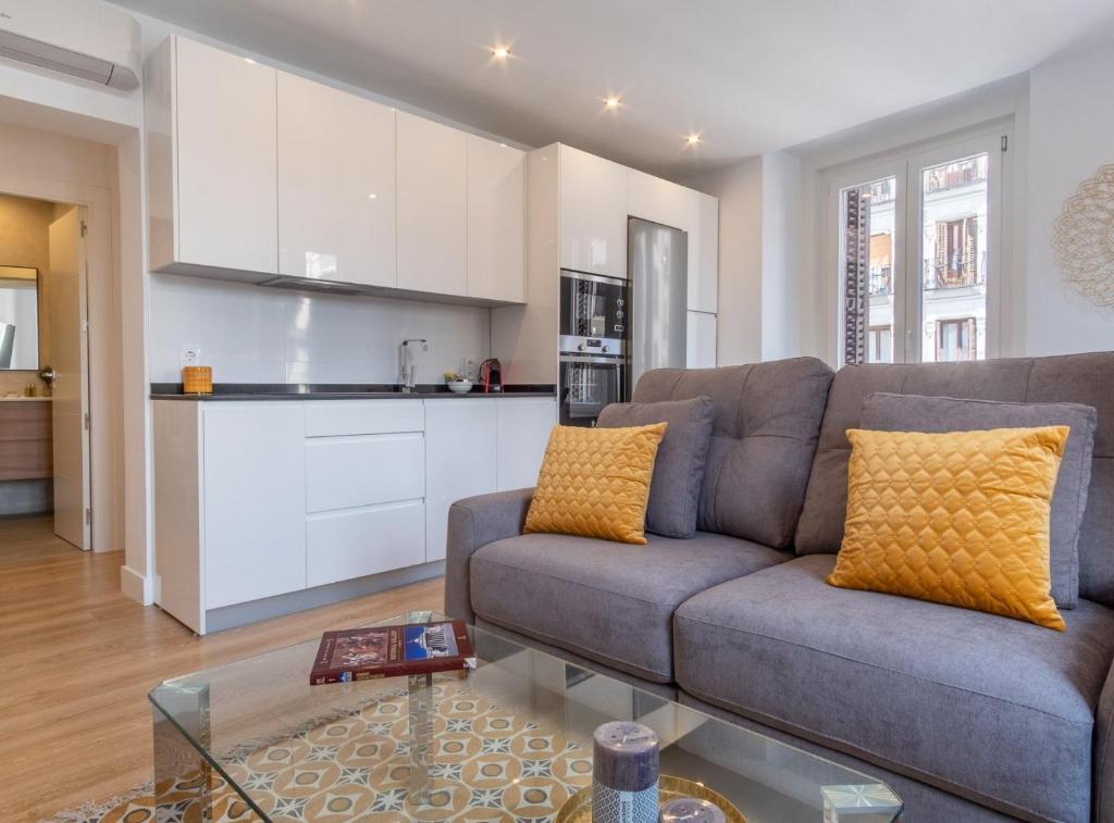 Calle Mayor IV, Madrid – Updated 2022 Prices