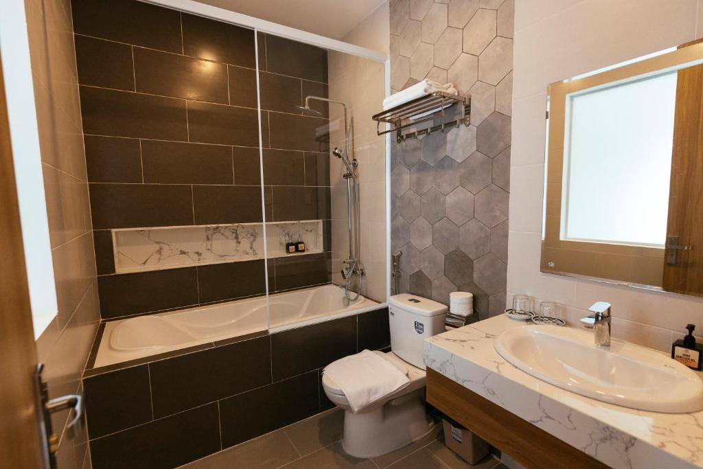 Koupelna v ubytování Minh Chi Hotel