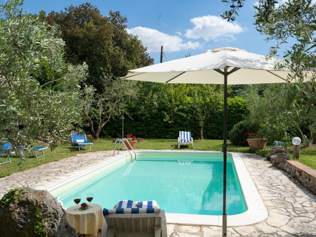 The swimming pool at or close to Holiday Home Sissi by Interhome
