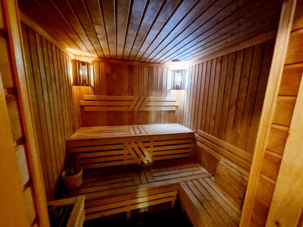Fotografie z fotogalerie ubytování Helen Hotel v destinaci Mikolajiv