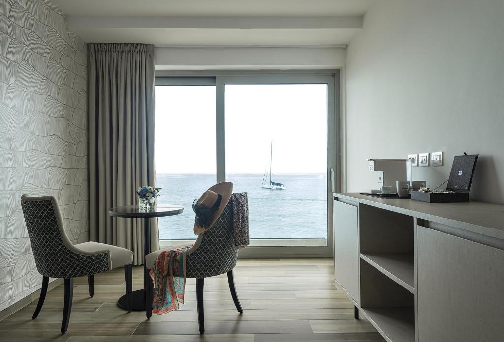 Гостиная зона в Sublimis Boutique Hotel Adults-Only