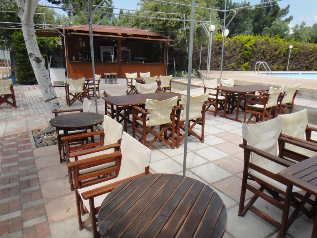 Restaurace v ubytování Bungalows Camping Kouyoni