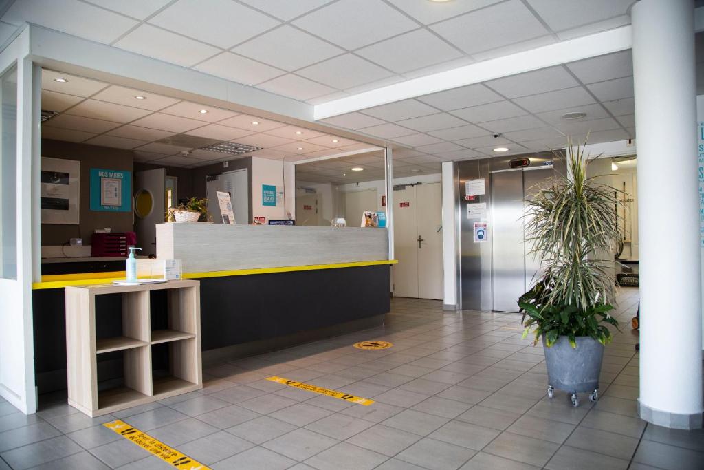 Vstupní hala nebo recepce v ubytování Kyriad Direct Arras - Saint-Laurent-Blangy - Parc Expo